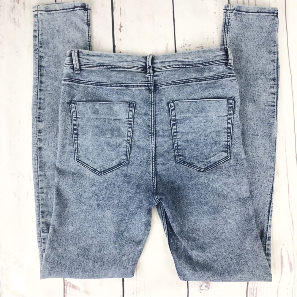 *2/$20* Zara Trafaluc Jeggings in Med Acid Wash, 6 - Picture 4 of 8